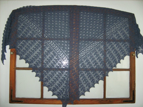 three-cornered-shawl-fertig-1k